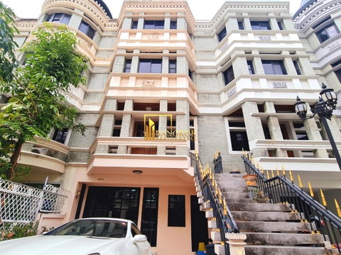 Baan Chicha Castle | 3 Bed Phrom Phong Townhouse in Popular Compound - BR8531TH