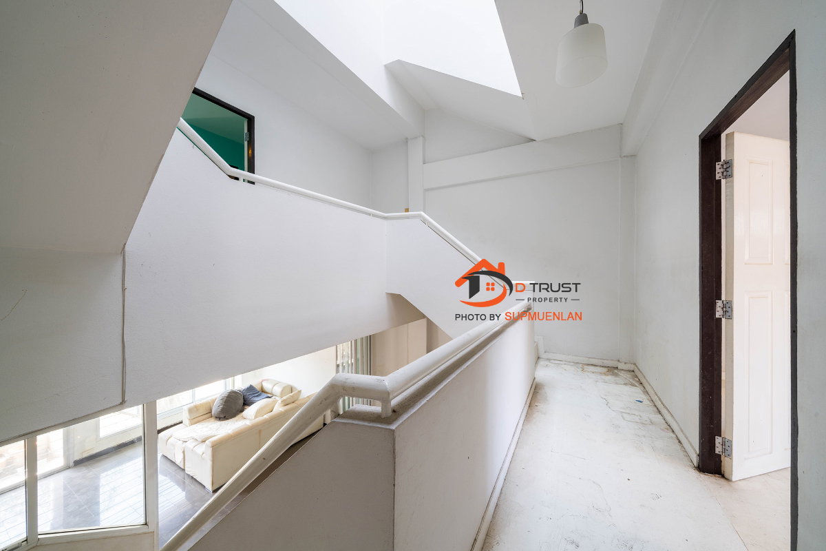 รูป ขาย ทาวน์โฮม 3.5 ชั้น เล่นระดับทุกชั้น 31 ตร.ว. ทำเลทองสตรีวิทยา 2 ซอย 23 โชคชัย 4 - รูปที่ 12/19