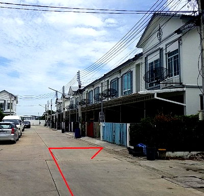 ทาวน์โฮม พานทอง ชลบุรี : ทาวน์เฮ้าส์ สำหรับขาย ทาวน์เฮ้าส์ ประภัสสร แกรนด์วิลล์ 23 พานทอง-ชลบุรี