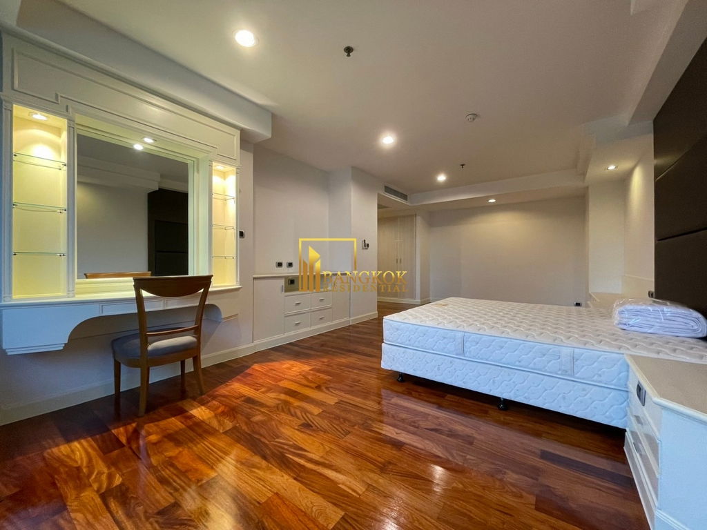 picture Spacious 3 Bedroom Apartment in Ekkamai - BR21187AP - 24/42