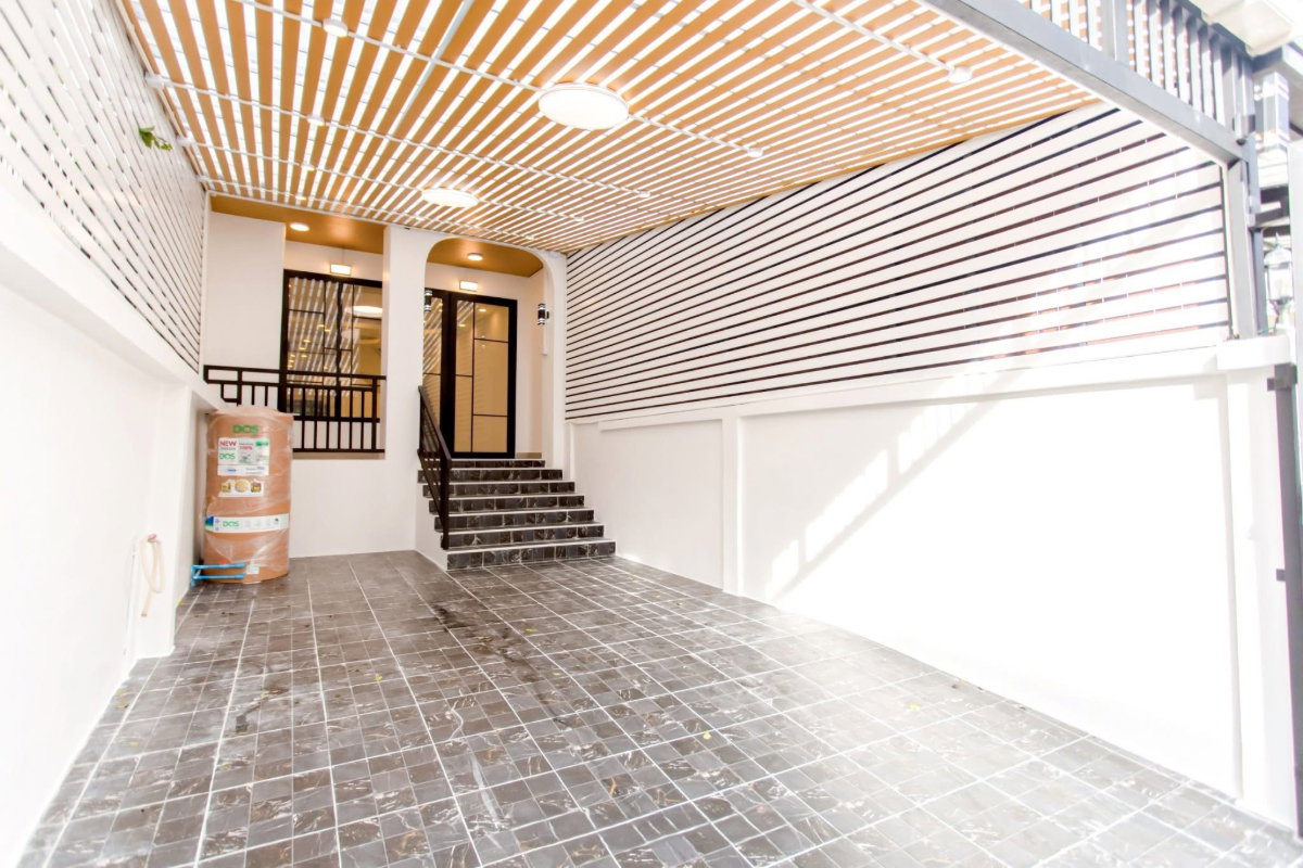 รูป CB102♛♚ทาวน์โฮม 4 ห้องนอน ขาย⚝ลาดพร้าว-เสรีไทย♜MRT บางกะปิ∞065-9423251,099-5919653▚Line@sureresidence - รูปที่ 3/28