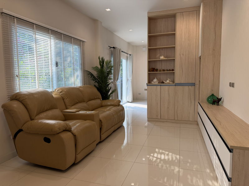 Houses for sale : For Sale: Single House at Perfec Place Ramkhamhaeng 3 with 5 Bedrooms Ready to Move In