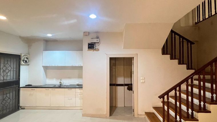 ขายโฮมออฟฟิศ 3 ห้องนอน 190 ตร.ม. 21.3 ตร.ว. บ้านกลางเมืองมอลติ - คาโล