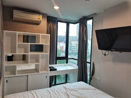 รูปภาพ Available for rent! Ideo Huaikhwang. With 0 Meter from MRT station, 1 Bedroom with corner unit 35sqm. Ready to move in.