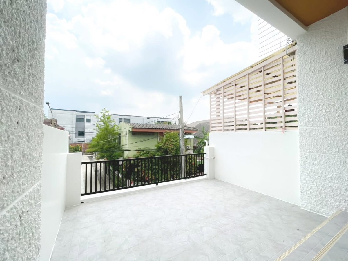 picture CB074, Townhouse for sale 4 Br, Ladprao. - 12/22