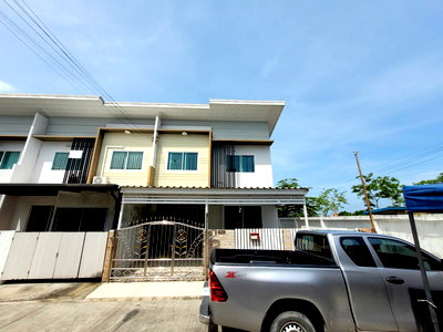 ทาวน์โฮม บางบัวทอง นนทบุรี : ทาวน์เฮ้าส์ สำหรับขาย ทาวน์เฮ้าส์ เดอะโมดิช บางบัวทอง บางบัวทอง-นนทบุรี