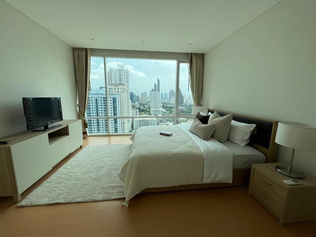 รูป LTH6950 – Fullerton Sukhumvit FOR RENT 2 beds 2 baths Size 96 Sq.M.Near BTS Ekkamai stations ONLY 72k/month - รูปที่ 5/5