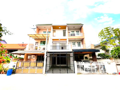Townhouses for sale เกษตร : CB074, Townhouse for sale 4 Br, Ladprao.