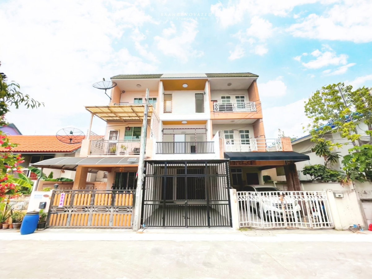 picture CB074, Townhouse for sale 4 Br, Ladprao. - 1/22