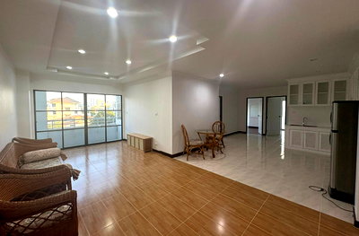 Condos for rent BTS Ari : Baan Vari, BTS ARi. 3bed 150sqm. Line id: @pfagent