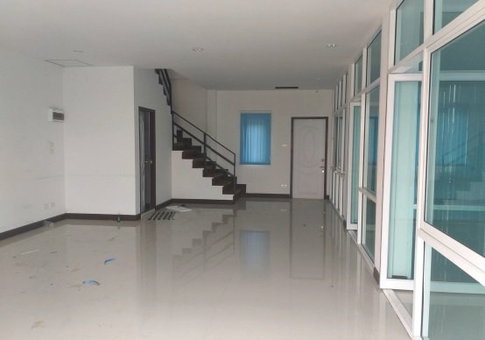 อาคารพาณิชย์ 60 ตร.วา เมืองระยอง เมืองระยอง ระยอง 5.4M