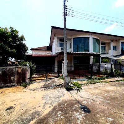 TOWN HOUSE 62.2 Sq.w. Lat Krabang Bangkok for 3M