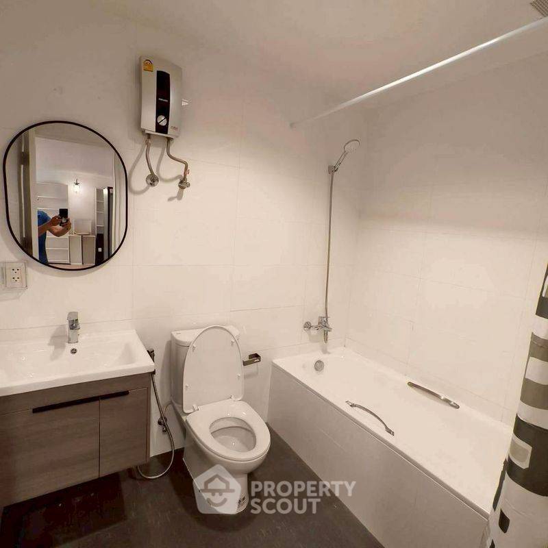 picture 2-BR Condo at Acadamia Grand Tower near BTS Phrom Phong (ID 2695537) - 9/17