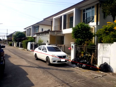 บ้านเดี่ยว นิคมราชชลบุรี : บ้านแฝด สำหรับขาย บ้านแฝด ธาดาทาวน์ ออร่า ศรีราชา-ชลบุรี