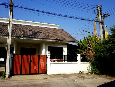 TOWN HOUSE 40 Sq.w. Phanat Nikhom Chonburi for 1.9M