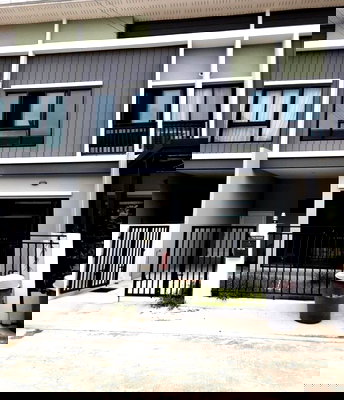 ทาวน์โฮม วิทยาลัยเทคโนโลยีทางการแพทย์และสาธารณสุขกาญจนาภิเษก : ทาวน์เฮ้าส์, 19 ตร.วา, ทาวน์เฮ้าส์ เดอะโมดิช ชัยพฤกษ์-วงแหวน ไทรน้อย-นนทบุรี, ไทรน้อย, นนทบุรี, 2.5M