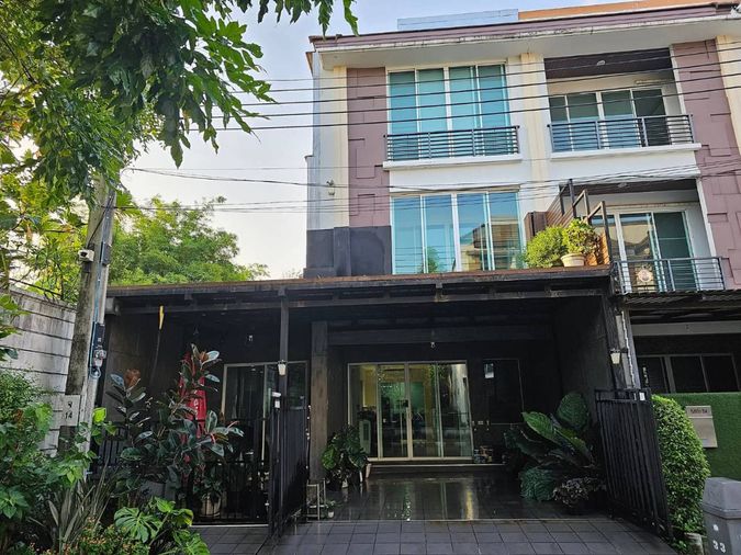 3-bed townhouse for rent, 164 sqm, 32 sq wah, Baan Klang Muang Ladprao 87