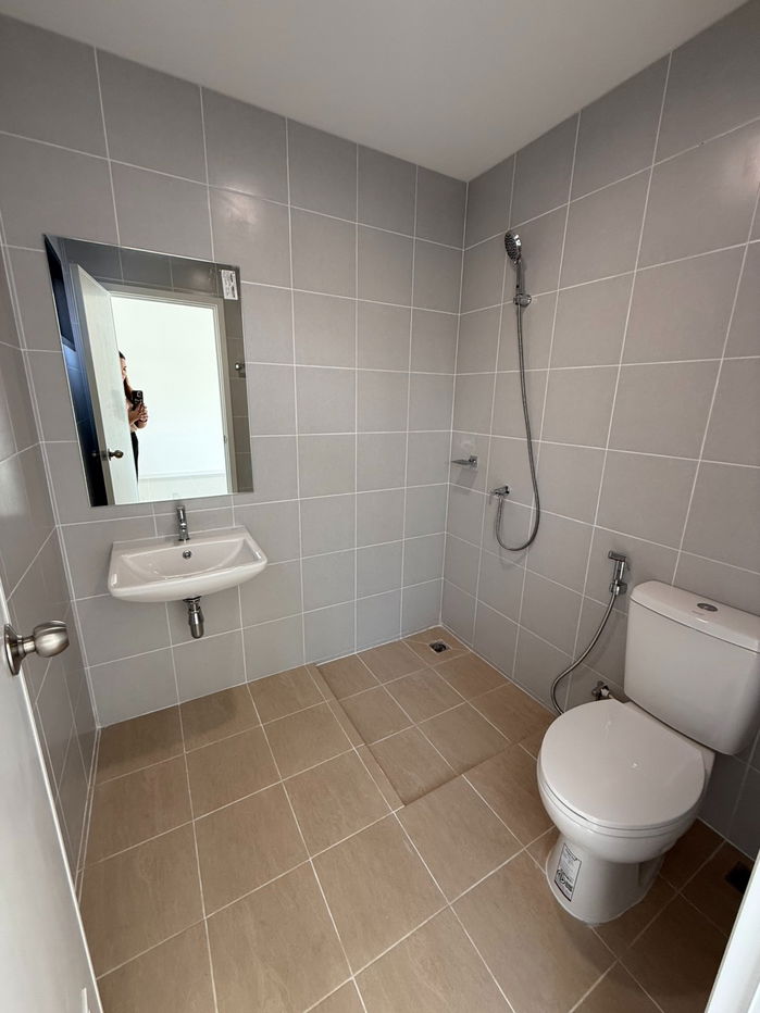 picture Spacious townhome starting at just 2.3 million baht. - 11/12