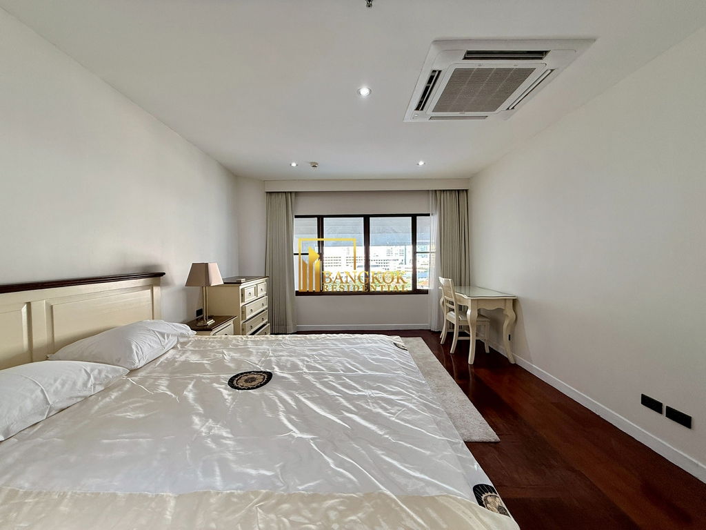 รูป Le Raffine 24 - Refined 3 Bedroom Duplex Condo With Pool - BR10052CD - รูปที่ 38/56