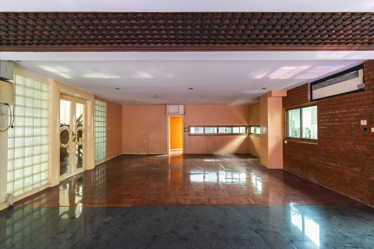 รูป ขายบ้านเดี่ยวหัวมุม ใจกลางสุขุมวิท 24 ใกล้รถไฟฟ้าพร้อมพงษ์ เอ็มโพเรียม พื้นที่ใช้สอยเยอะมาก_BL179 - รูปที่ 25/51