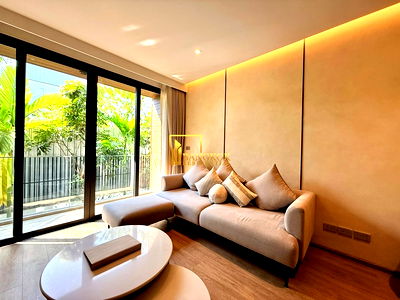 Apartment building for rent J Avenue Thonglor : Elegant 3 Bedroom Luxury Apartment in Phrom Phong Area - BR21209AP