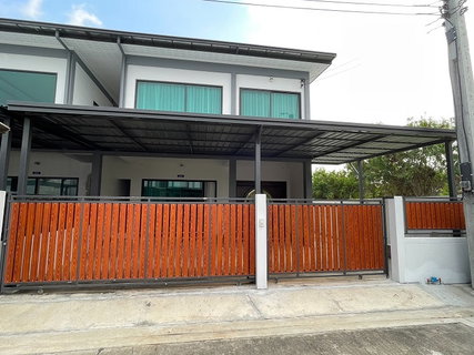 รูปภาพ ให้เช่า บ้านแฝดใหม่+หลังมุม หมู่บ้านร่มเย็นฯ บางเขน-เทพรักษ์ มี 2 ห้องนอน 3ห้องน้ำ เนื้อที่ 45 ตรว. พร้อมอยู่ เพียง 14,000 บาท