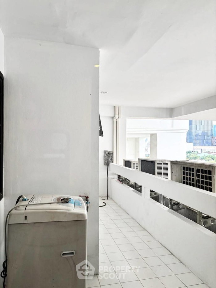 รูป คอนโดเลี้ยงสัตว์ได้ 2 ห้องนอน Crystal Garden Condominium ใกล้ BTS Nana (ID 2379808) - รูปที่ 13/13