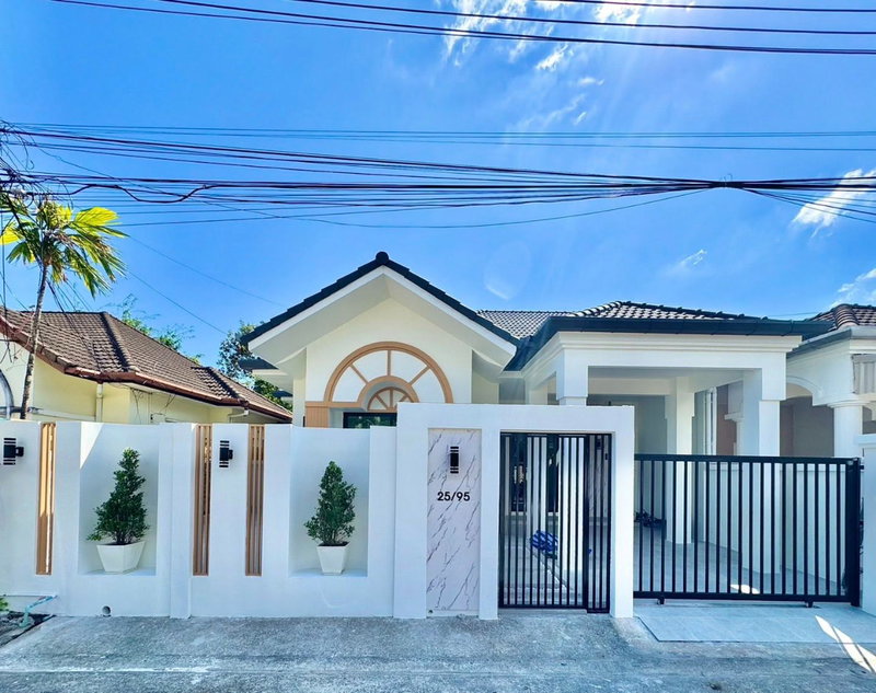 ขายบ้านแฝด : 🏡 บ้านแฝดรีโนเวทใหม่ วิชิต โครงการภูเก็ตวิลล่าแคลิฟอร์เนีย ครัวบิวท์อิน ต่อเติมครบ ราคาเพียง 5.19 ล้าน