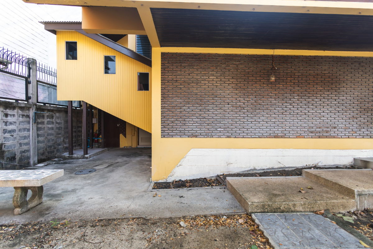 รูป ขายบ้านเดี่ยวหัวมุม ใจกลางสุขุมวิท 24 ใกล้รถไฟฟ้าพร้อมพงษ์ เอ็มโพเรียม พื้นที่ใช้สอยเยอะมาก_BL179 - รูปที่ 44/51