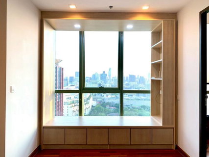 Call : 093-165-2645 Condo Wish Signature Midtown Siam 32.55 sq.m 33 floor Fully Furnished, with Private elevator