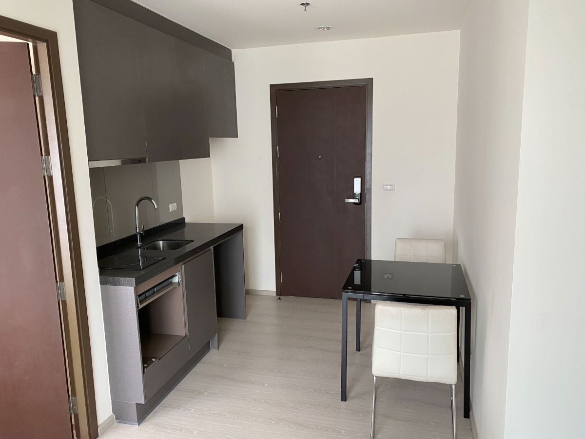 รูป ขาย Rhythm Asoke ห้องสวย ราคาดีมาก ชั้นสูง วิวเมือง | Code DS1928 Line : @Dstay - รูปที่ 3/5