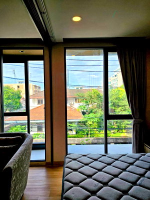 คอนโดให้เช่า : 🔺 ให้เช่าคอนโด ลอยด์ ศูนย์วิจัย-ทองหล่อ อาคาร 1 ชั้น 3 1 ห้องนอน ขนาด 27 ตรม ใกล้ ใกล้ รพ.กรุงเทพ