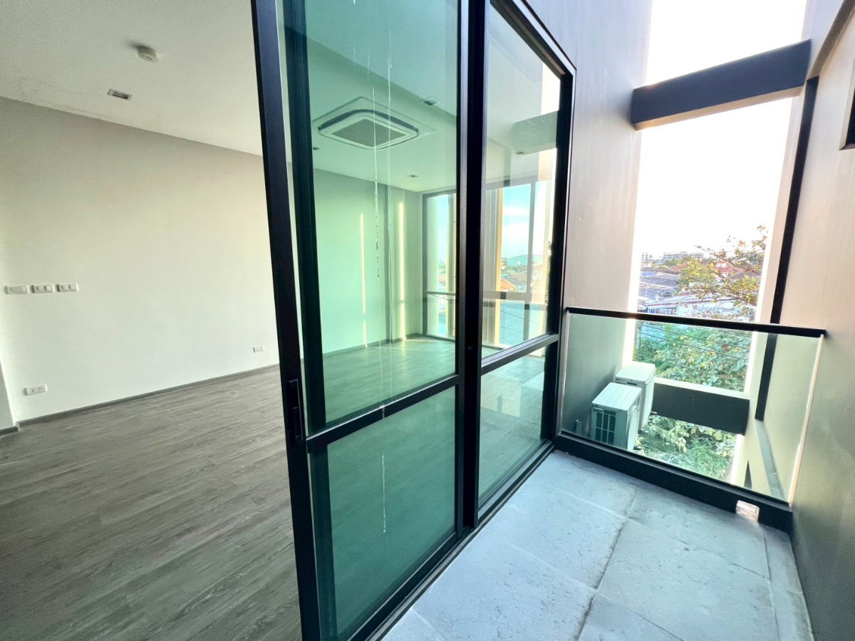 รูป [ให้เช่า] ทาวน์โฮม/โฮมออฟฟิศ 3 ชั้นครึ่ง หลังมุม Double Volume 6 เมตร📍ออเธน (Authen) ลาดพร้าว-นาคนิวาส📍ใกล้ Central Eastville  - รูปที่ 12/16