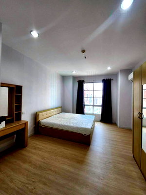 เช่าคอนโด กรุงเทพมหานคร : 🎊 ให้เช่าคอนโด คอนโด ซิตี้ สมาร์ท สุขุมวิท 18 อาคาร 1 ชั้น 2 3 ห้องนอน ขนาด 180 ตรม ใกล้ ซุนเกนพลาซ่า