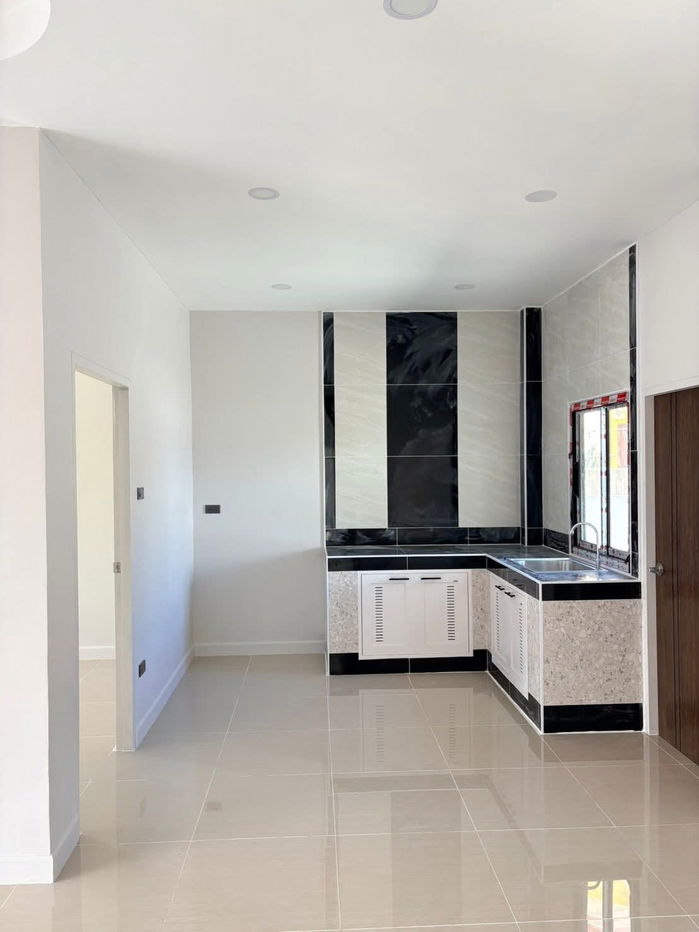 picture Affordable detached house in Soi Nernplubwhan 3beds 2baths - 6/10