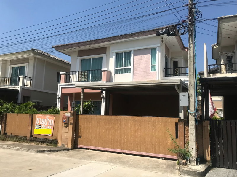 ขายทาวน์โฮม : ขายบ้านเดี่ยว 2 ชั้น 38.2 ตารางวา สภาพใหม่ พร้อมอยู่ หมู่บ้านภัสสร ไพรด์ (ศรีนครินทร์-หนามแดง) 