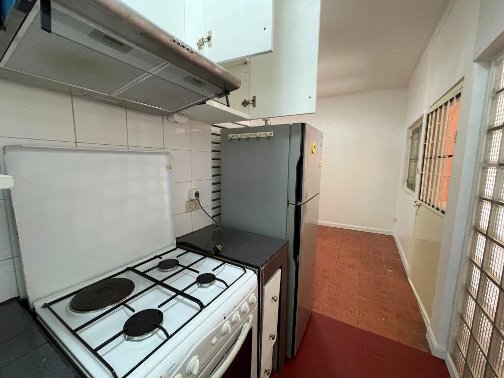 รูป บ้านเดี่ยวชั้นเดียว ปรับปรุงใหม่ มีบ้าน 2 หลัง รวม 3 ห้องนอน 3 ห้องน้ำ, 170 ตรม. อนุญาตให้เลี้ยงสัตว์ได้ 10 นาทีจากสถานี BTS ทองหล่อ - รูปที่ 23/28