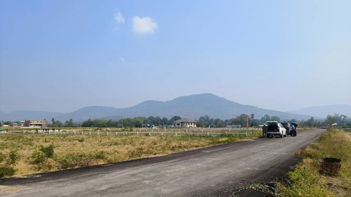 รูป ที่ดินวังไทร-ปากช่อง วิวเขายายเที่ยง ล้อมรอบวิวเขา ใกล้ชุมชนไม่เปลี่ยว - รูปที่ 1/10