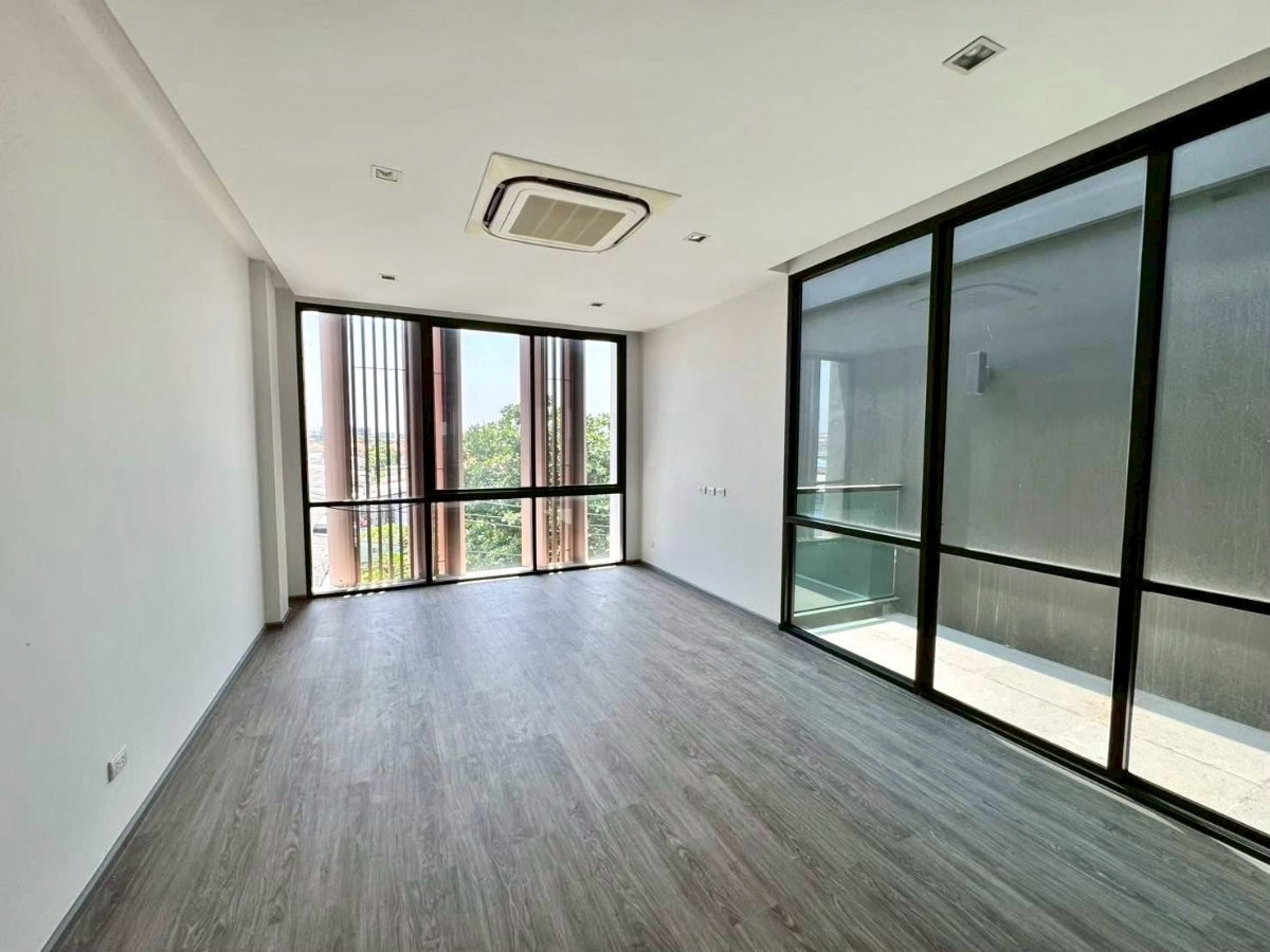 รูป [ให้เช่า] ทาวน์โฮม/โฮมออฟฟิศ 3 ชั้นครึ่ง หลังมุม Double Volume 6 เมตร📍ออเธน (Authen) ลาดพร้าว-นาคนิวาส📍ใกล้ Central Eastville  - รูปที่ 11/16