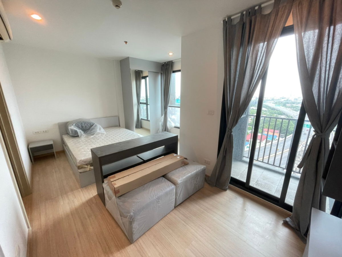 รูป ขายห้อง 26 ตร.ม. The Base พระราม 9 - รามคำแหง (The Base Rama 9 - Ramkhamhaeng) ชั้น 17 วิวสระ ทิศเหนือ ไม่โดนแดด เฟอร์ครบพร้อมอยู่ - รูปที่ 8/23