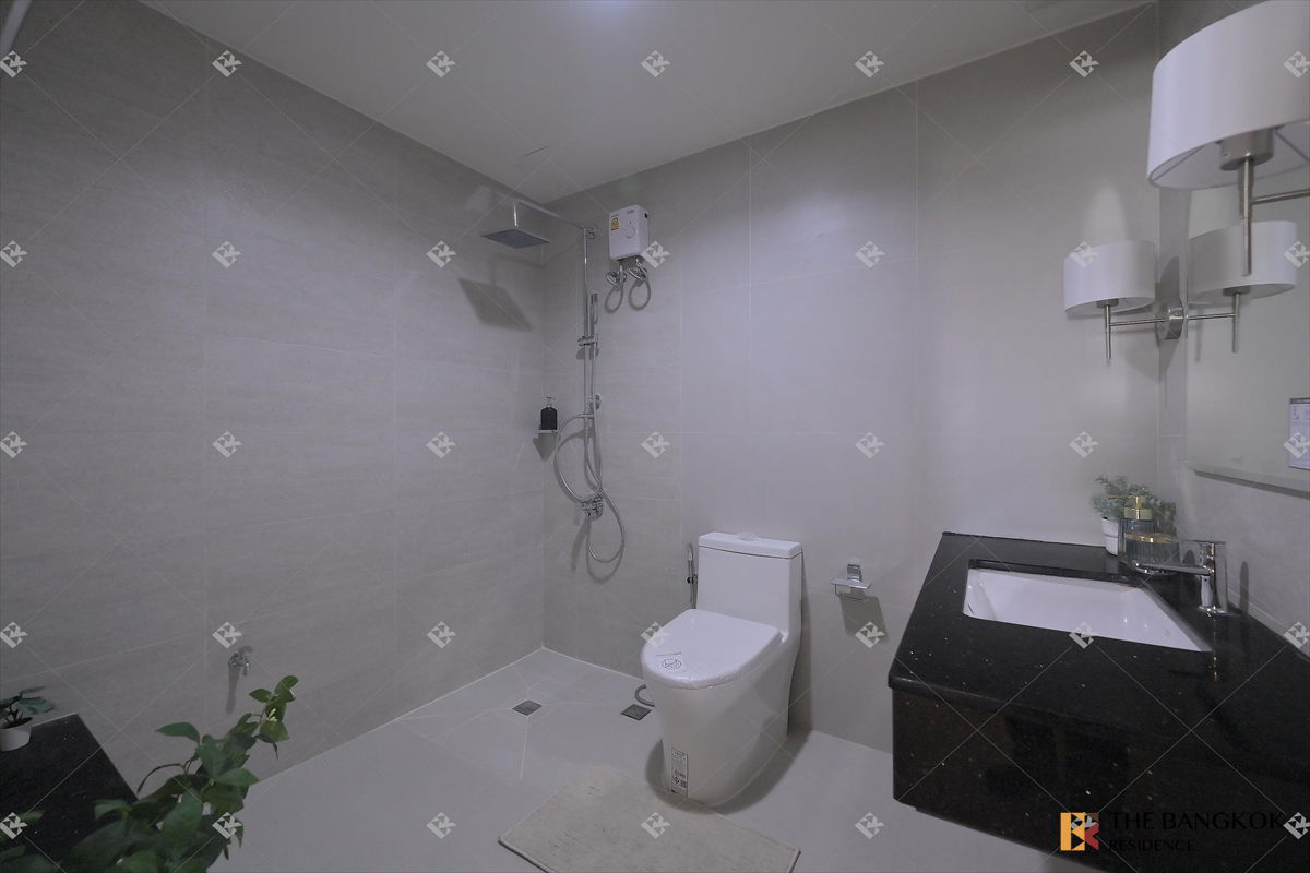 picture ðĨLast Chance! Spacious Fully Renovated Unit - Waterford Diamond Near Bts Thong Lo - 13/14