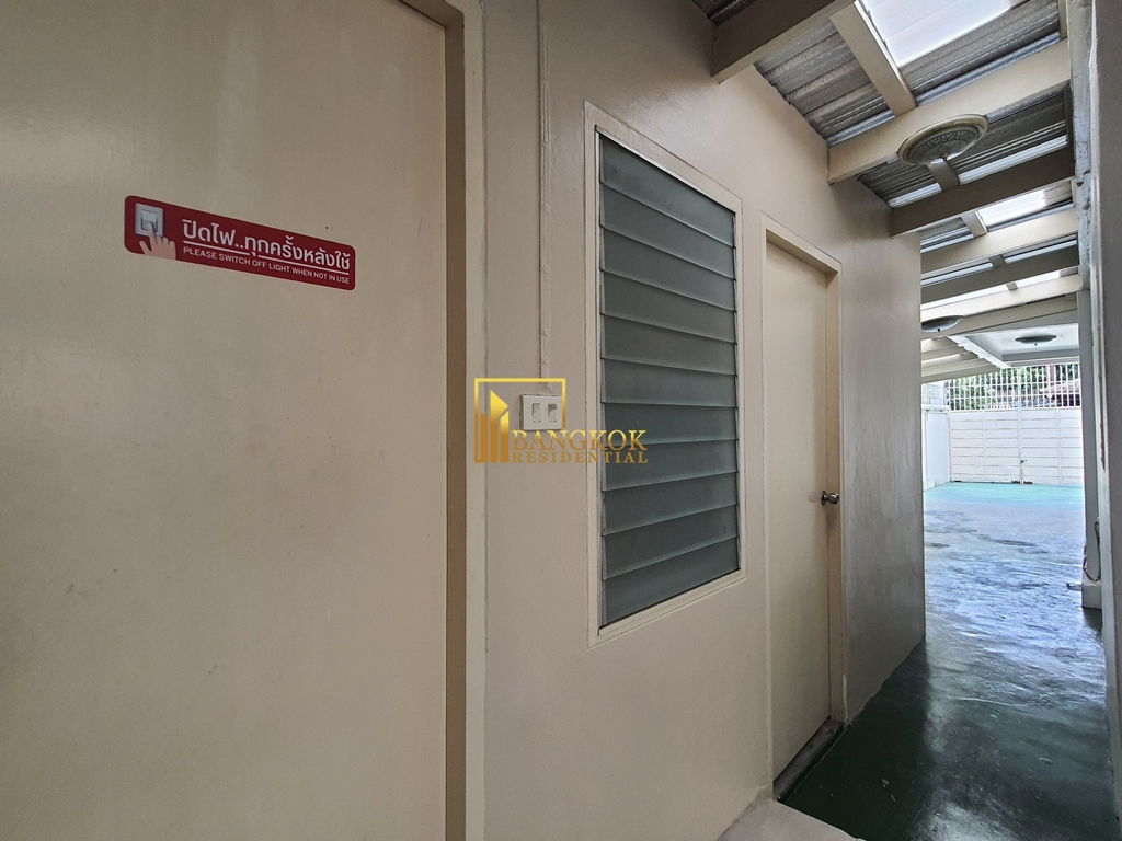 รูป Charming 3 Bedroom House With Private Garden in Ekkamai Area - BR7709SH - รูปที่ 21/24