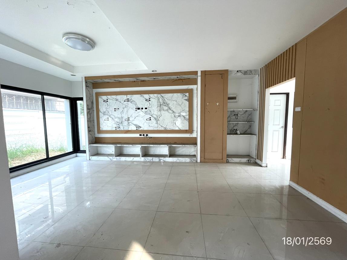 picture HOME for sale Surasak Si Racha Chonburi - 19/32