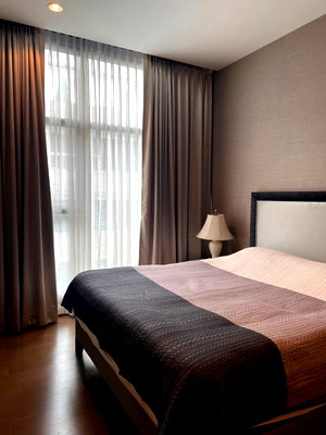 Condos for sale : For sale The Diplomat Sathorn, beautiful room, good price, decorated in a modern luxury style, great value. | Code DS1557 Line: @Dstay