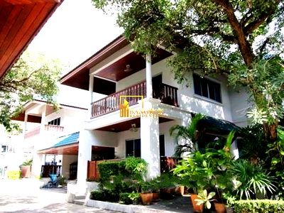 เช่าบ้านเดี่ยว ซอยทองหล่อ (สุขุมวิท 55) : JSK Mansion | 4 Bedroom House For Rent in Thonglor - BR27711SH