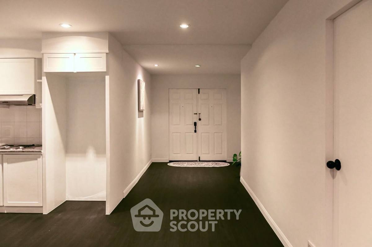 รูป คอนโดเลี้ยงสัตว์ได้ 2 ห้องนอน Crystal Garden Condominium ใกล้ BTS Nana (ID 2379808) - รูปที่ 5/13