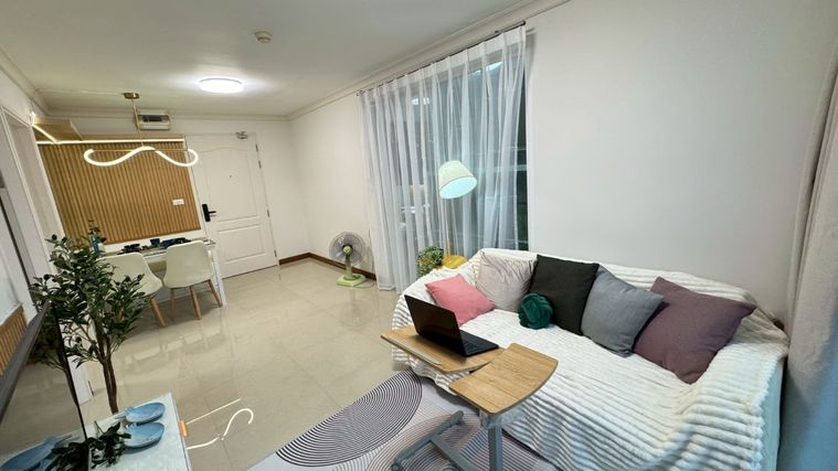 **[VR0009] Chateau in Town Phahonyothin 11**🌿 **Spacious, newly renovated room in the heart of Ari-Saphan Kwai.** Ready to move in immediately.