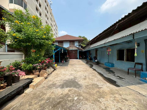 ขายบ้านเดี่ยว พื้นที่เยอะ ในซอยลาดพร้าว 80 ตรงข้ามเซเว่น เหมาะกับการลงทุน (N.2013)