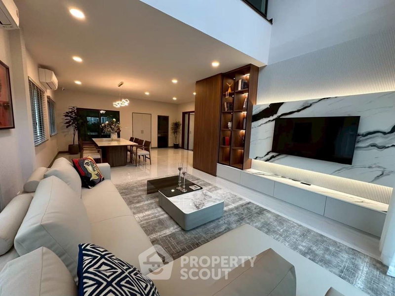 บ้านเดี่ยวให้เช่า : บ้านเช่า 4 ห้องนอน The City บางนา ทำเลบางแก้ว-บางพลี (ID 2700428)