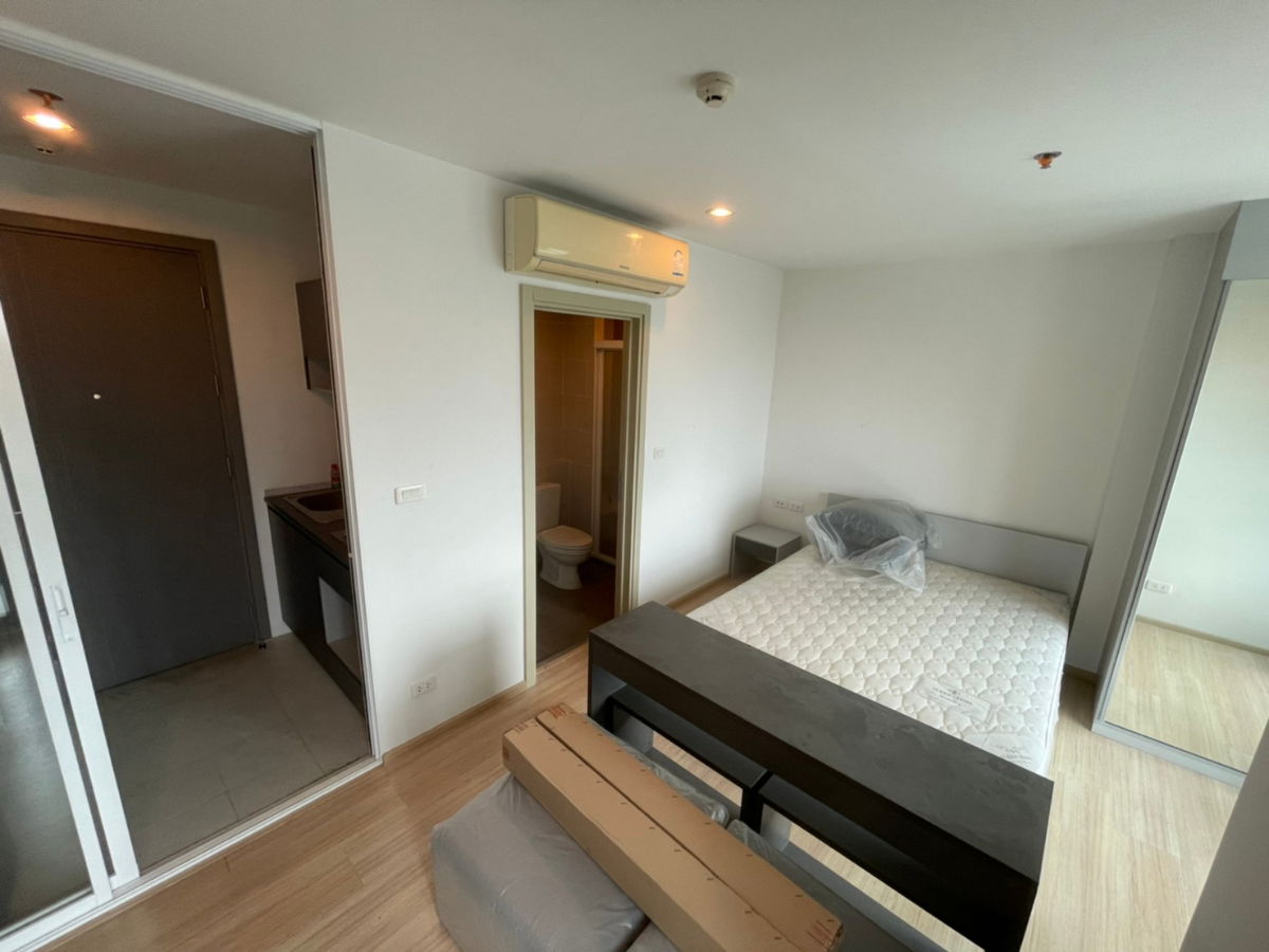 รูป ขายห้อง 26 ตร.ม. The Base พระราม 9 - รามคำแหง (The Base Rama 9 - Ramkhamhaeng) ชั้น 17 วิวสระ ทิศเหนือ ไม่โดนแดด เฟอร์ครบพร้อมอยู่ - รูปที่ 1/23